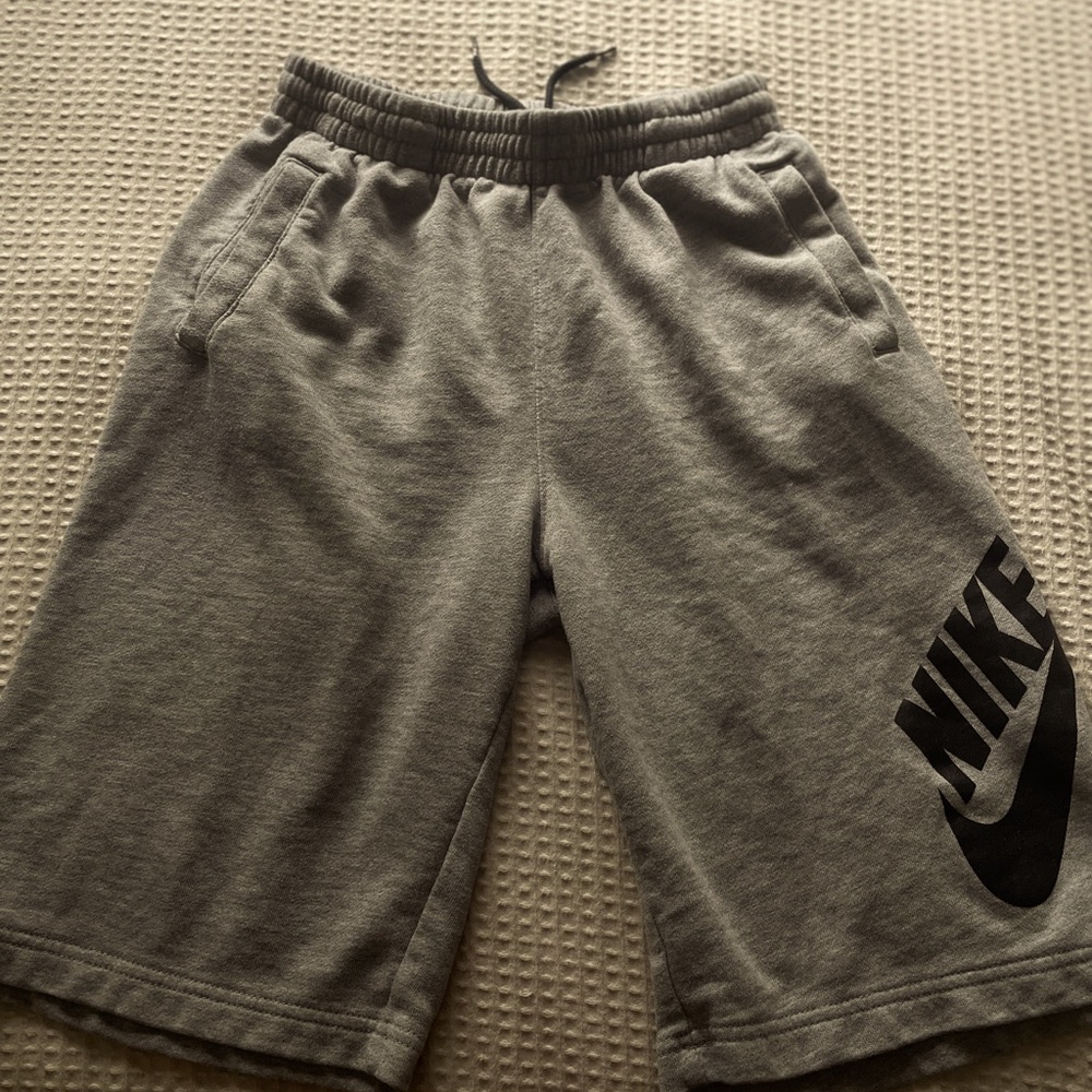 Medium nike shorts